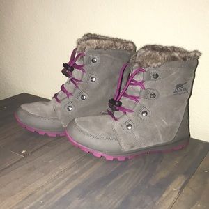 Sorel Whitney Suede